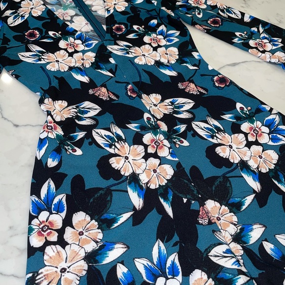 Guess Floral Romper - Picture 4 of 7